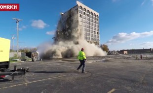 Clarion Hotel, Toledo – Homrich Demolition – Detroit Drone 4k